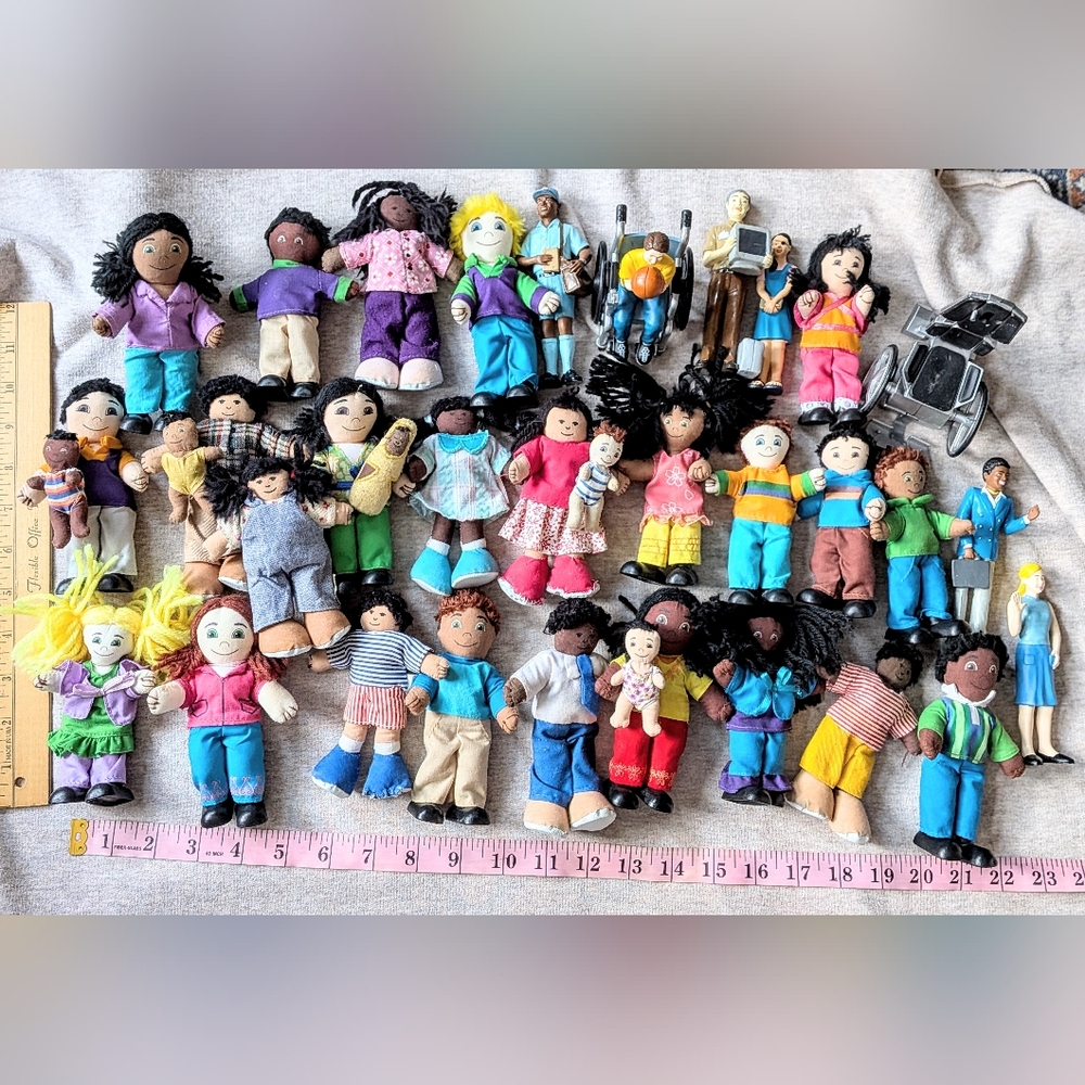 Lakeshore Learning Educational Dolls  Figures Multiethnic
